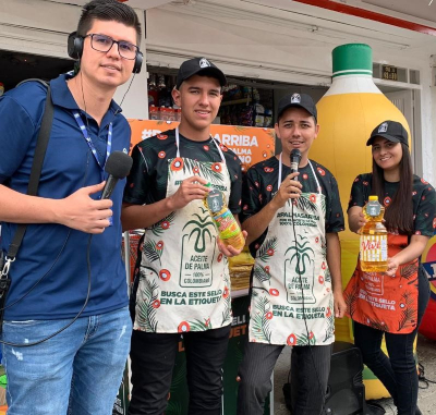 FOTO 2 ACTIVACIÓN DE MARCA ACEITE DE PALMA 100% COLOMBIANO (2)